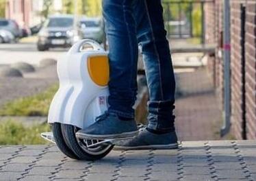 Airwheel self-balancing electric scooter can solve the problem easily.